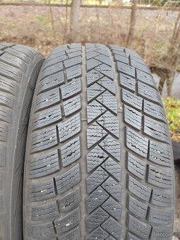Prodám 2ks zánovní zimních pneu 235/55/17 Vredestein Wintrac - 2