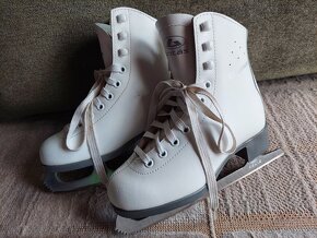Dívčí lední brusle Botas Dagmar vel. 32 - 2