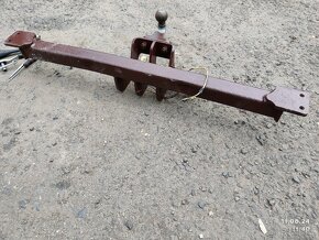 Tažné zařízení Mercedes 210 - 2