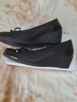 Lodičky černé nové c. 40 - 2