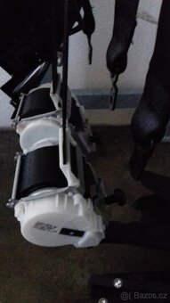 BMW X3 E83 2.0d Xdrive 2008 sada bezpečnostních pásů - 2