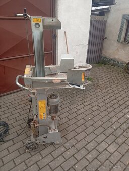 Štípačka na dřevo - 2