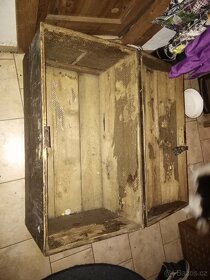 Dřevěná truhla, bedna, - 2