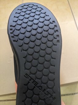 Boty FIVE TEN Freerider Core Black / Cloud White / Impact Or - 2