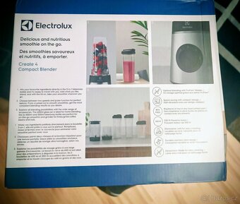 Prodám úplně NOVÝ stolní mixér Electrolux create 4 - 2