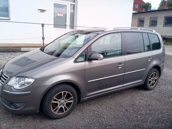 VW Touran 2.0 TDI  v dobrém stavu - 2