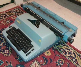 Elektrický psací stroj JATRAŇ (SSSR) - uklid pudy - 2