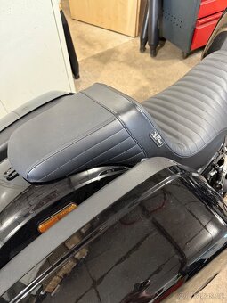 Sedačka Le Pera na Harley Davidson - 2