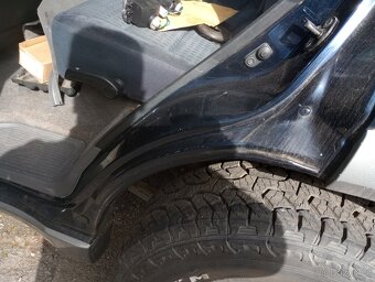 Mitsubishi Pajero - 2