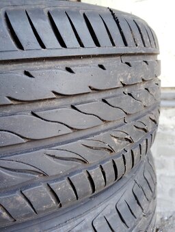 Pneu 235/55 R17 - 2