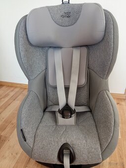 Britax Romer Trifix 2 I-Size - Premium line - 2