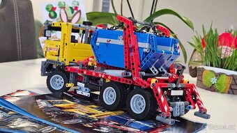 LEGO TECHNIC 42024 NÁKLADNÍ VŮZ S KONTEJNEREM - 2