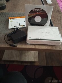 WiFi router Tenda - 2