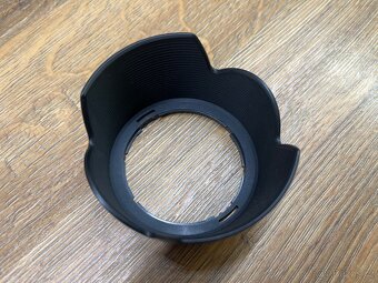 Nikon slunecni clona HB-34 na objektiv - 2