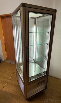 Panoramatická chladící zákusková vitrína Tecfrigo Snelle 350 - 2