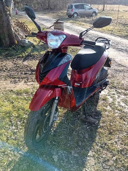 SKÚTR TREVIS 125i - 2
