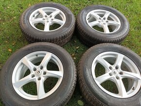 Zimní sada Renault R17 5x114,3 Pirelli 235/65/17 - 2