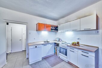 Prodej ideální 1/2 bytového domu, 2x 2+1 , 60m2, pozemek 63 - 2