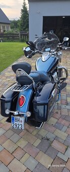 Triumph Rocket 3 Touring - 2