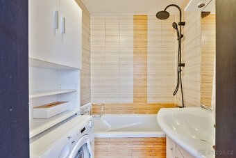 Byt 2+1, 65m2, Č.Budějovice-Čtyři Dvory - 2