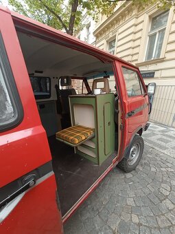 Skříňka originál do vozu VW T3 - 2