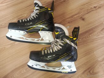 Brusle CCM Super Tacks - 2