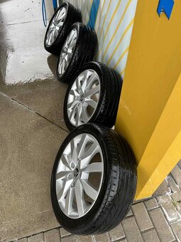 ALU Škoda 5x112 R17 pěkném stavu. - 2