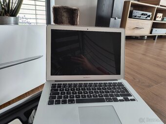 Macbook Air 2017 jako nový - 2