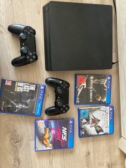 Ps 4 slim 500gb plus hry - 2
