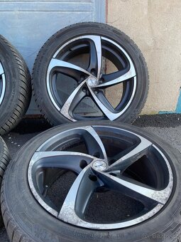5x120 R18 245/45/28 - 2