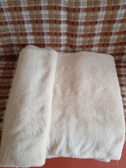 Potahová látka na sedačku - 2