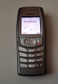 Prodám Nokii 6585 na díly / do sbírky - 2