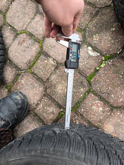 Nokian WR D3 M+S 175/65 R15 84T – zimní pneu na discích - 2