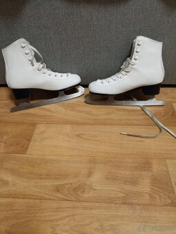 Dámské krasobrusle – vel. 39/40 - 2