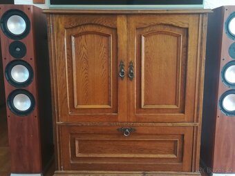 Prodám Rustikální komodu - Spěchá - 2