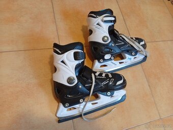 Dětské rostoucí brusle 33-36 EU - 2
