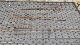 Starý gril na sele (nad ohniště) - 2