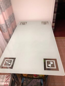 Stůl jídelní s židlemi 4 ks černé. - 2