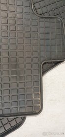 Gumové koberečky rohožky Volkswagen Passat - 2
