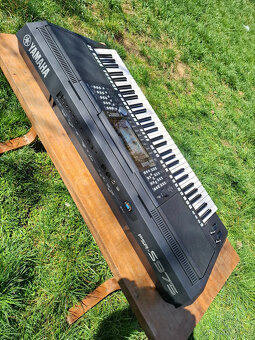 Prodám klávesy Yamaha PSR S975 - 2