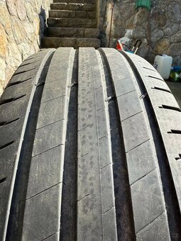 Michelin 235/60 R18 - 2