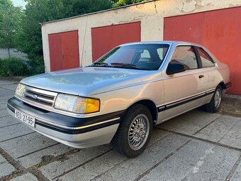 Ford Tempo coupe - 2