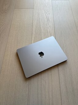 NOVÝ APPLE MACBOOK AIR 13.6” M3/256GB/8GB/BATERIE 100% - 2