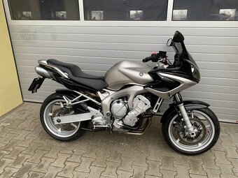 Yamaha FZ6 Fazer - 2