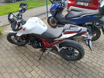Honda Hornet - 2