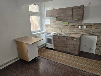 Pronájem bytu 2+kk 60 m2 v centru Kladna - 2
