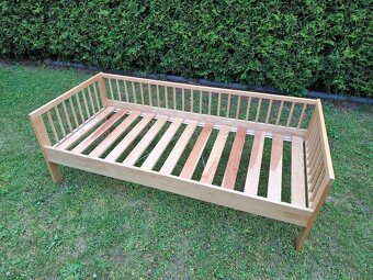 Dětská postel IKEA Gulliver + rošt, matrace, 2 prostěradla.. - 2