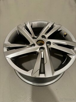 1 kus orig.vw 5HO 6010 25AF. 7.5 J&17H2 ET51 - 2