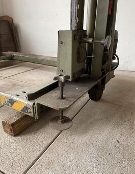 Nůžkový hydraulicky zvedák 1,5T Ddr - 2