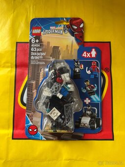 LEGO Spider-Man 40454 Spider-Man vs. Venom a Iron Venom - 2